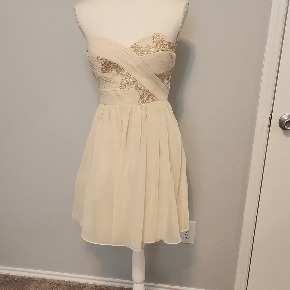 Minuet Petite Cream Strapless Sundress Sweetheart Neckline
